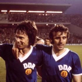 Camisola retro DDR Copa 1974 